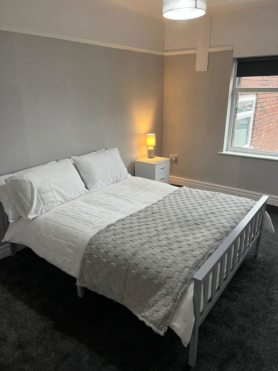 Lovely 2-bed flat, ideal for races, football, city Apartment in Liverpool