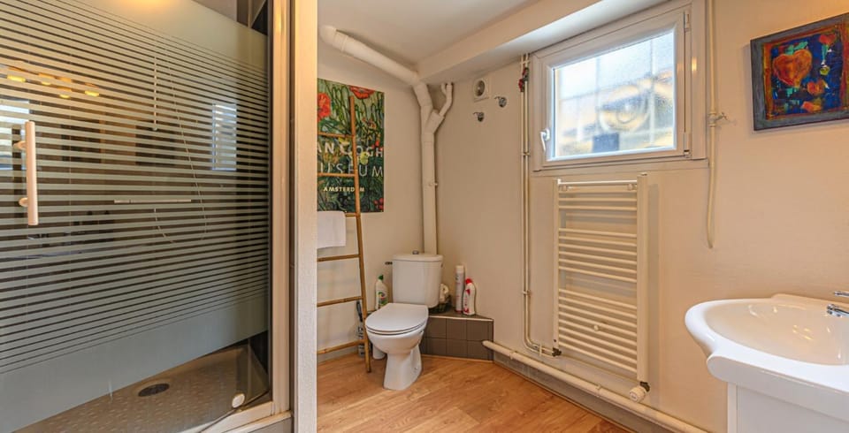 Shower, Toilet, Bathroom