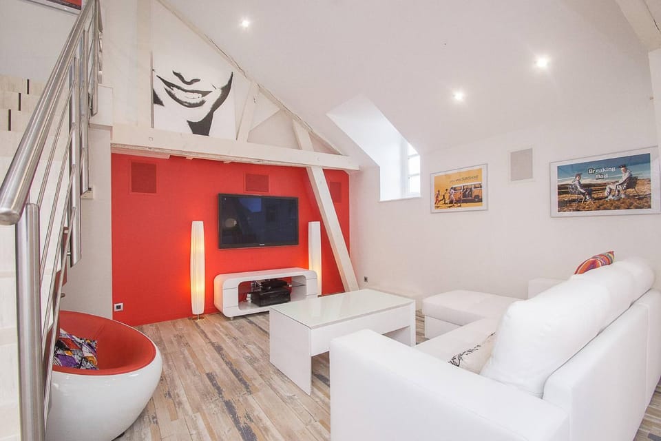 Communal lounge/ TV room, Living room
