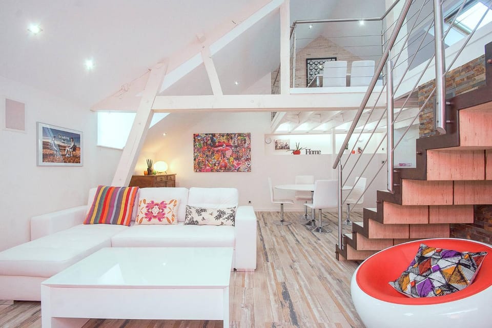 Communal lounge/ TV room, Living room