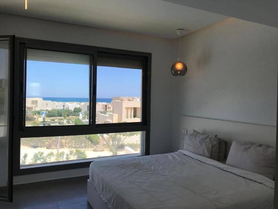hacienda white villa with pool and full sea view House in Egypt