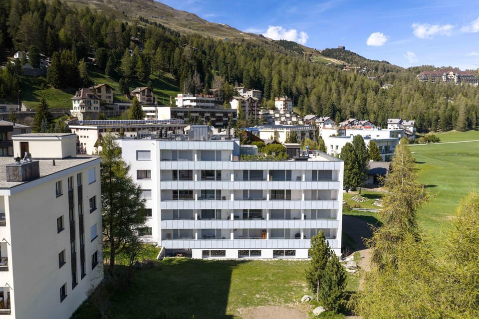 Alpenblick-Apartment mit Pool & Sauna Apartment in Saint Moritz