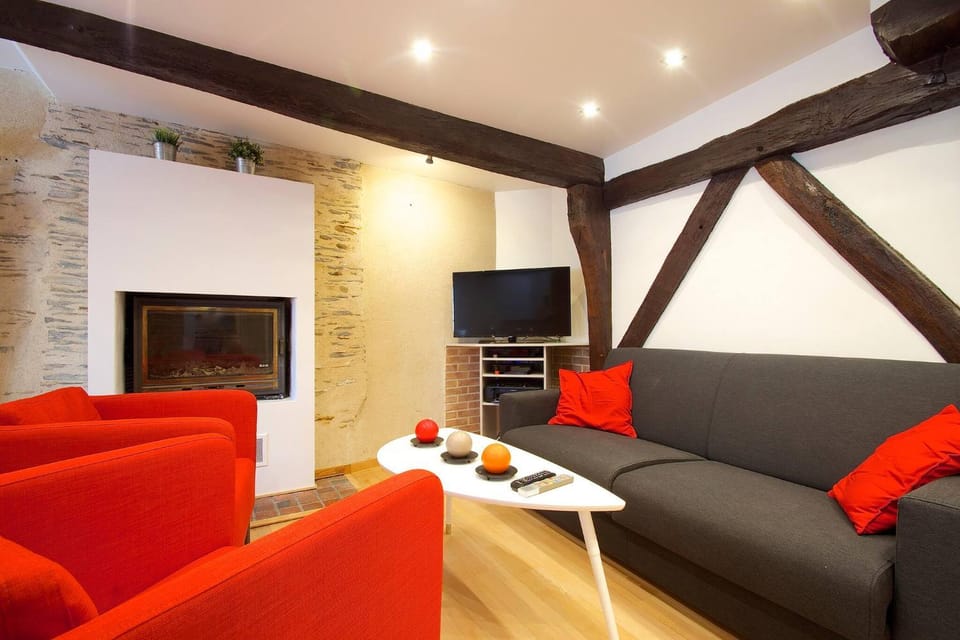 Communal lounge/ TV room, Living room