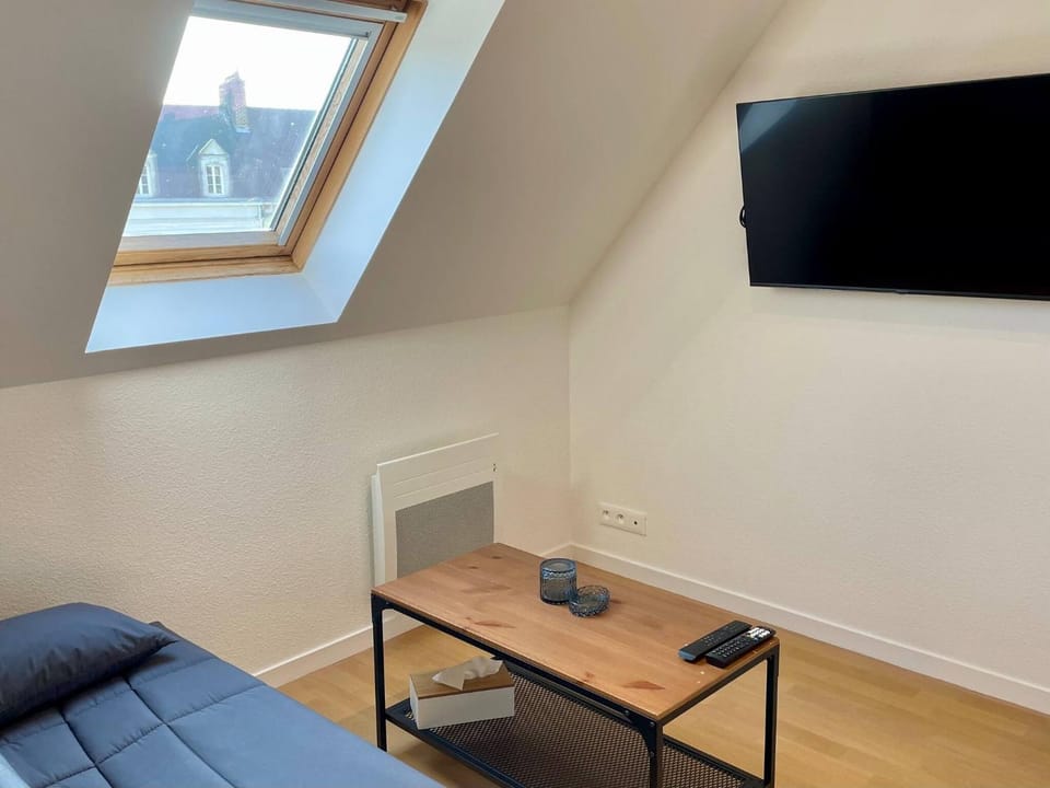 Communal lounge/ TV room, Living room