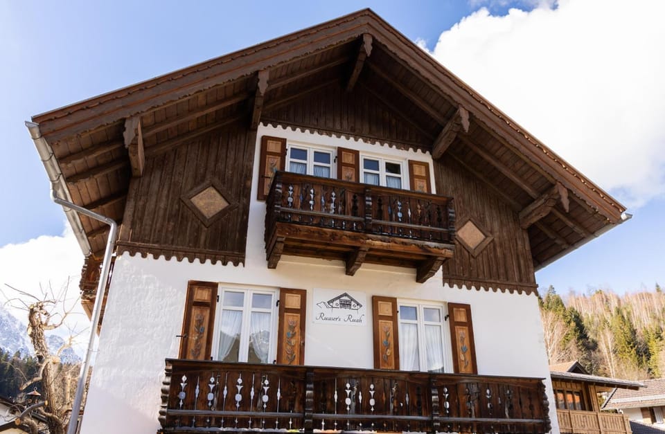 Property building, Balcony/Terrace