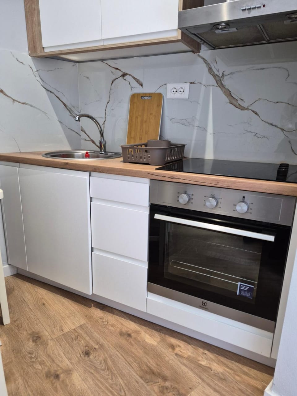 Kitchen or kitchenette, oven, stove