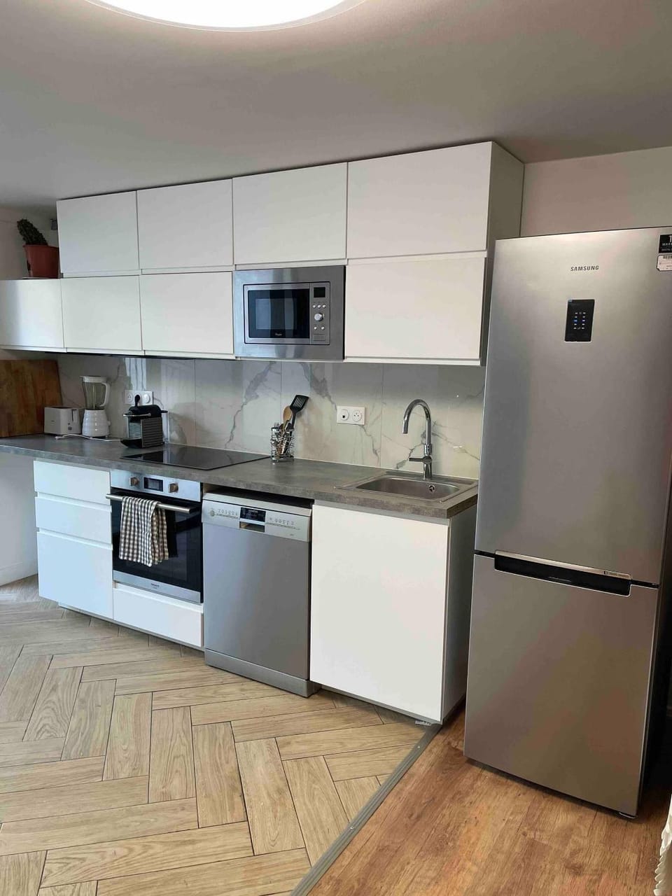 microwave, oven, kitchen