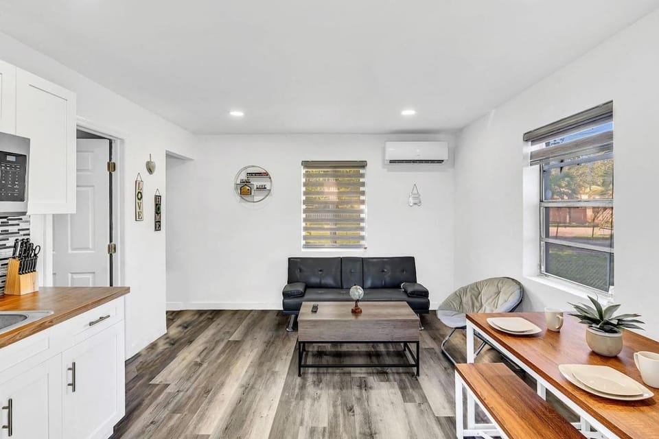 2 Queen Beds Hollywood Beach Vacation Hard Rock Apartment in Hollywood
