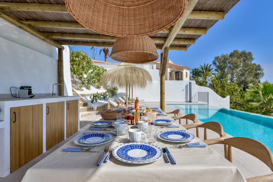 Balcony/Terrace, Seating area, Pool view, Swimming pool