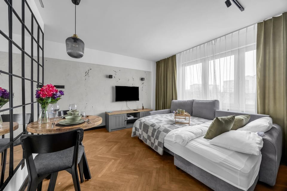 Bed, Living room