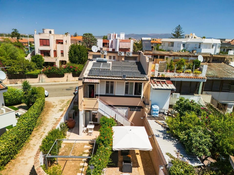 Property building, Garden