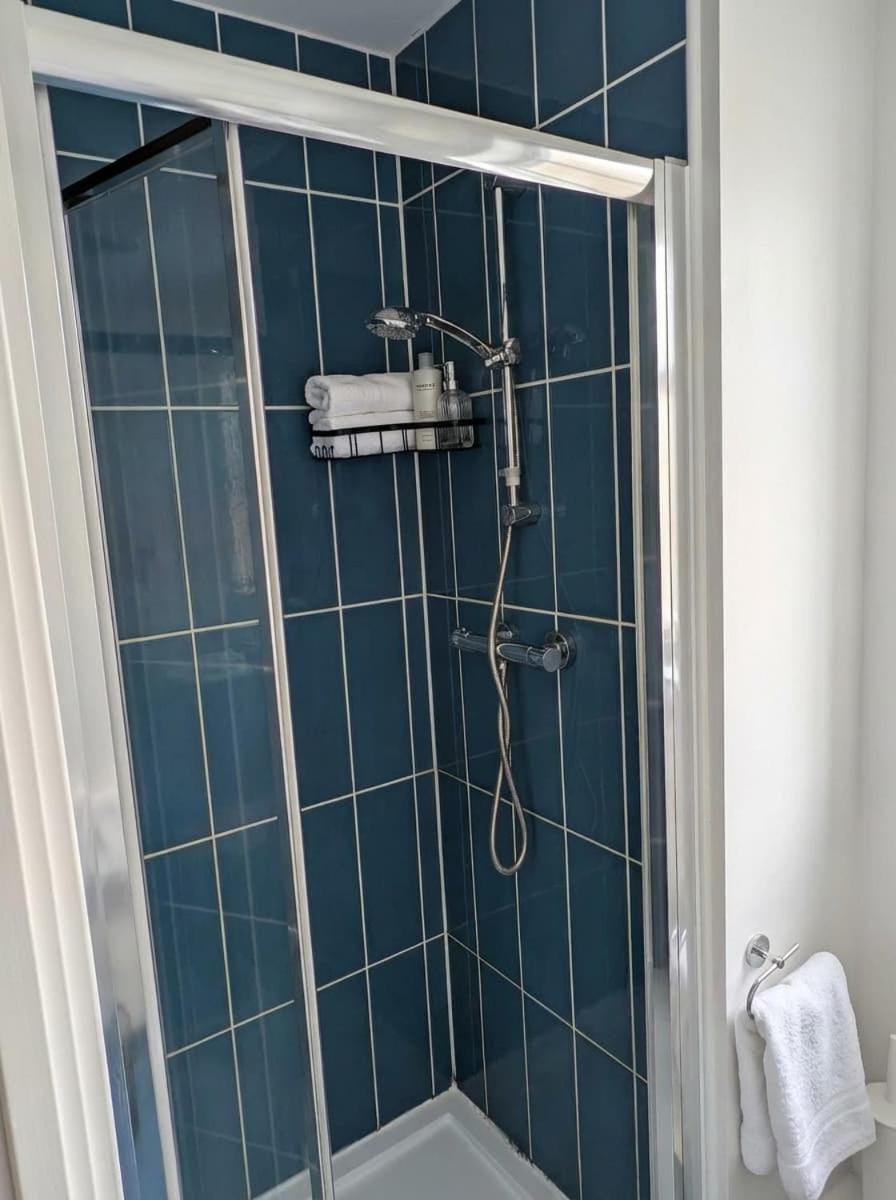 Modern Central Newcastle Studio w Kitchen & WiFi Apartment in Gateshead