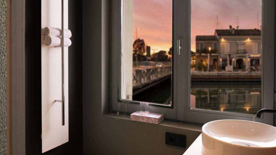 View (from property/room), City view
