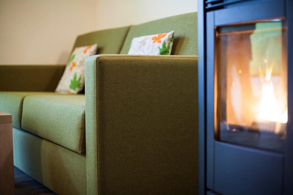 Living room, Seating area, fireplace