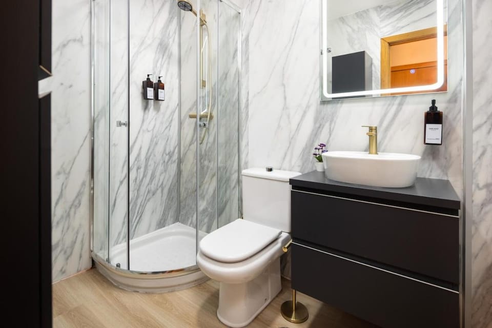 Stylish & Newly Renovated Retreat in Málaga Centre Apartment in Malaga