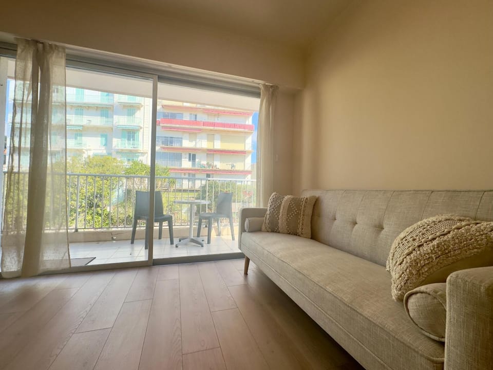 Balcony/Terrace, Living room