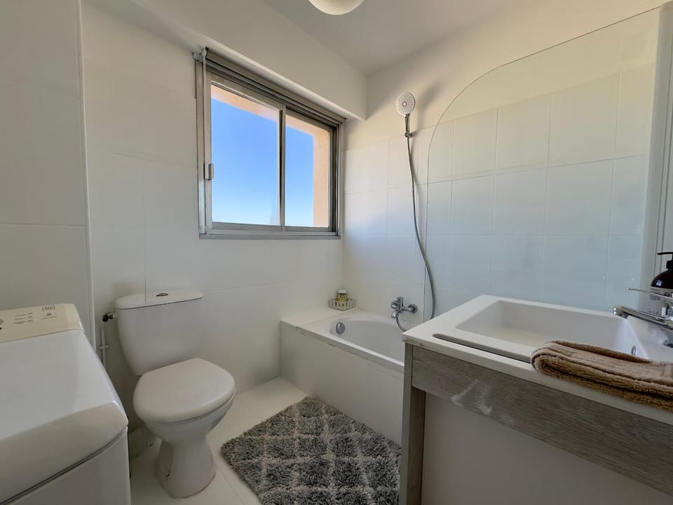 Toilet, Bathroom, Bath