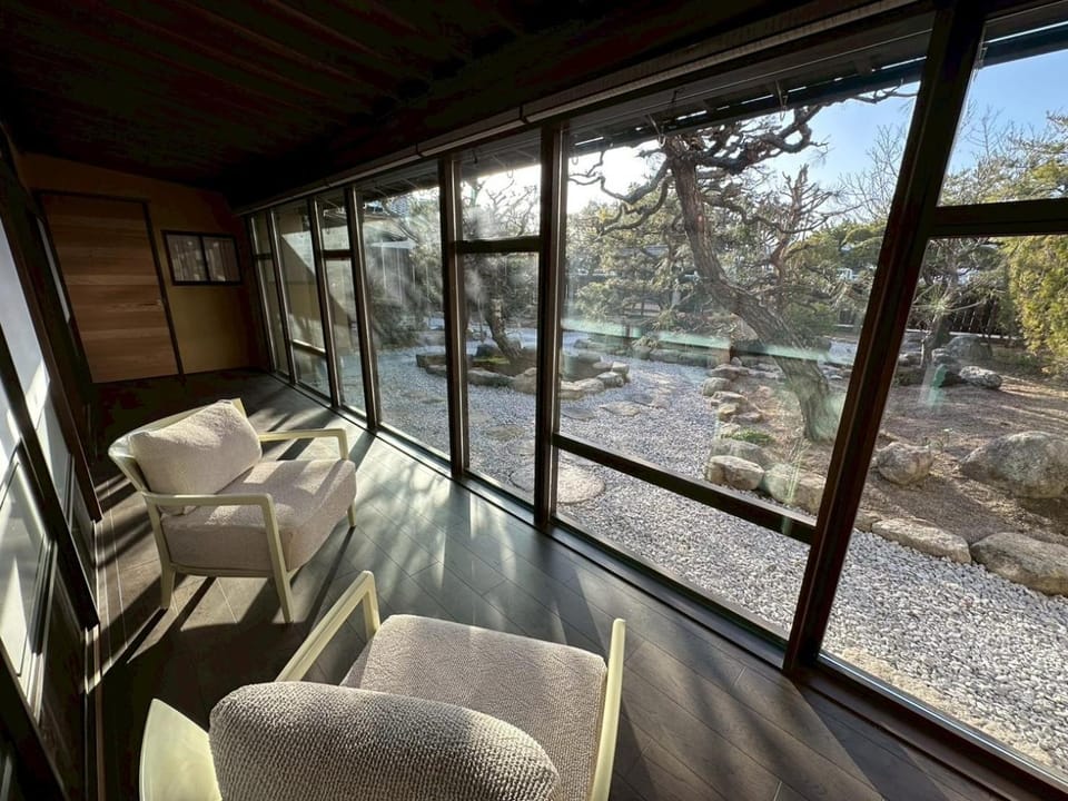 Property building, Seating area
