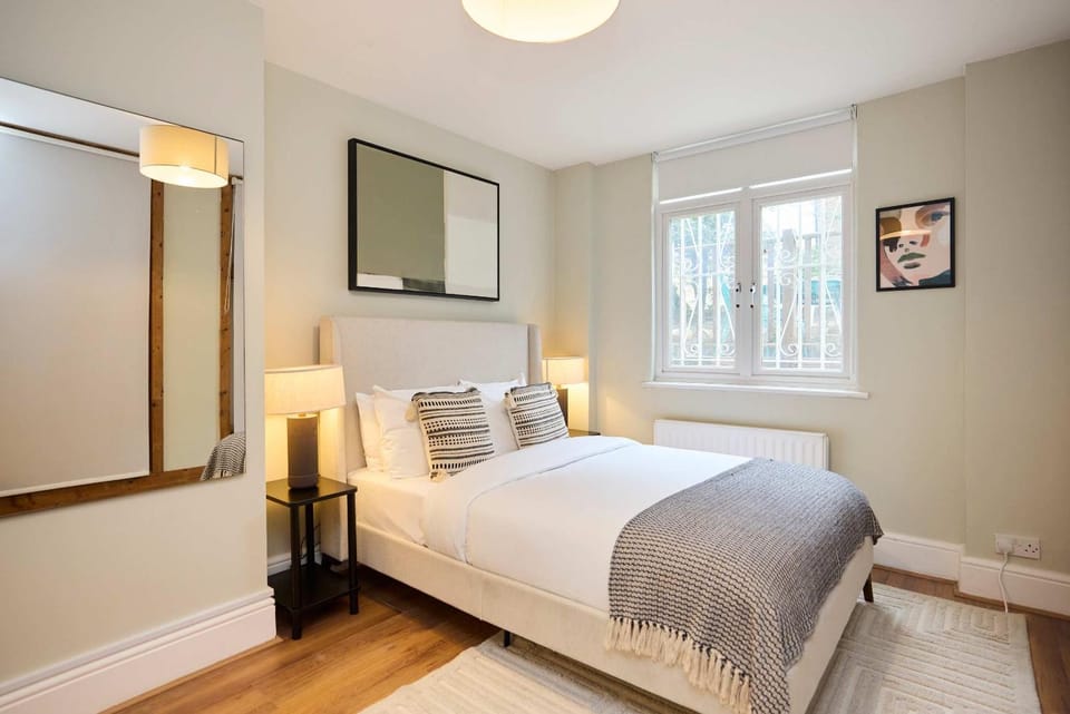 The Tufnell Threshold Apartment in London Borough of Islington