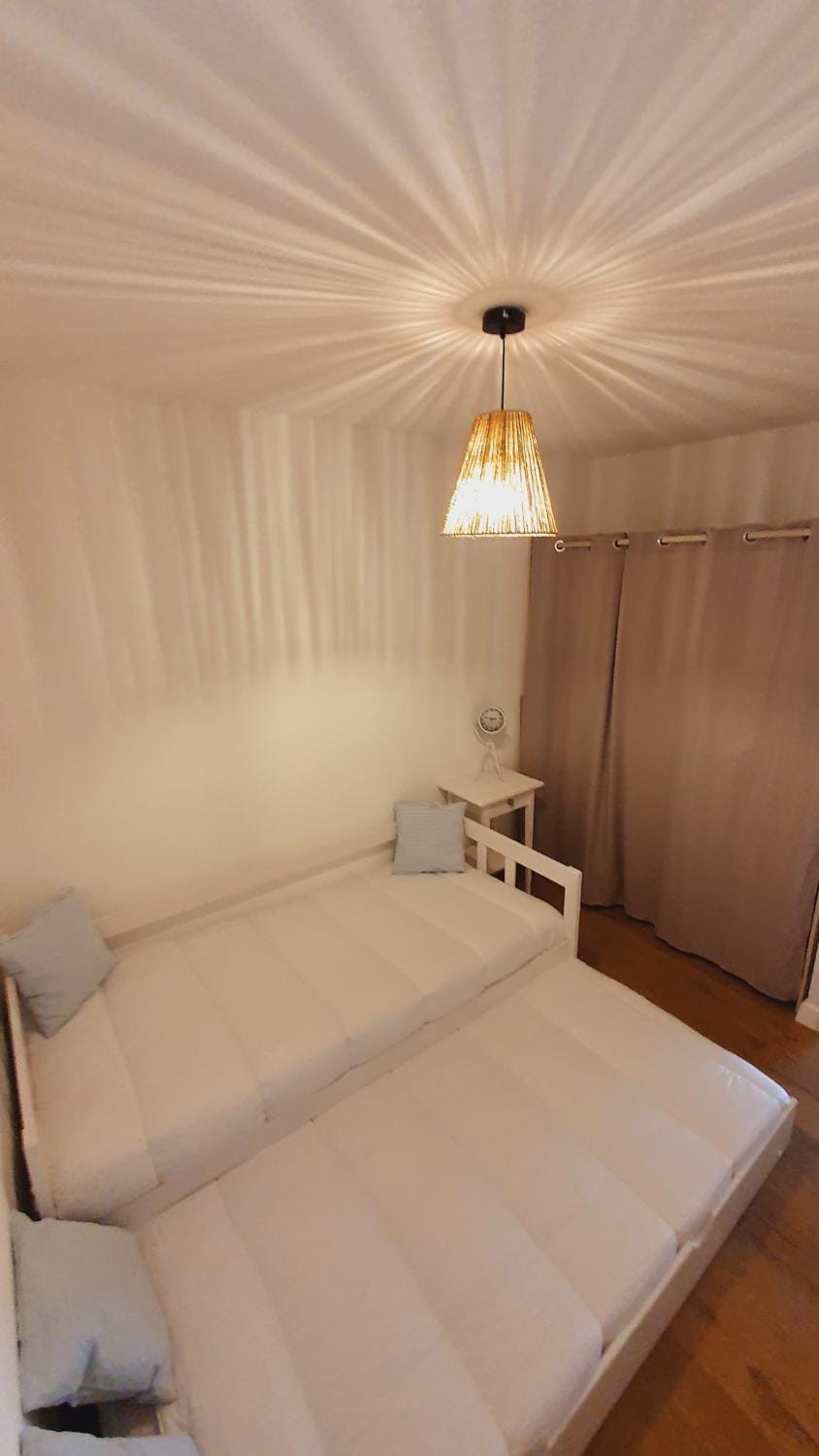 Bed, Bedroom, bunk bed