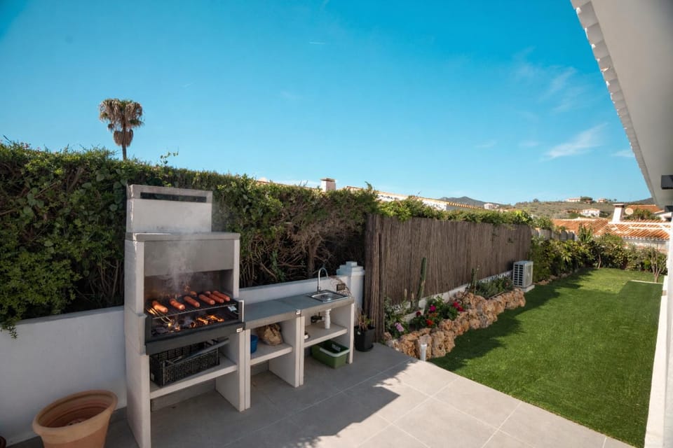 BBQ facilities, Garden, Garden view, Sea view