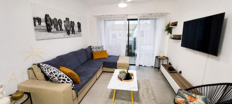 North Coast Retreat 3-Bed Secure Estate Pool Gym Backup Power Apartment in Dolphin Coast