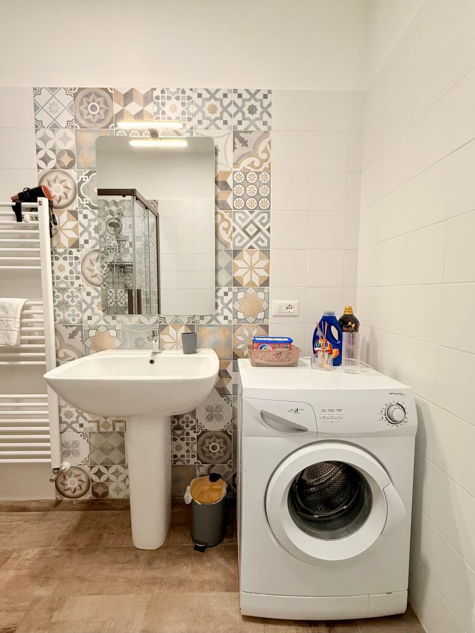 Bathroom, hair dryier, washing machine