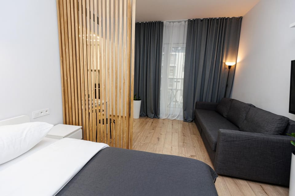 Bed, Seating area, Bedroom