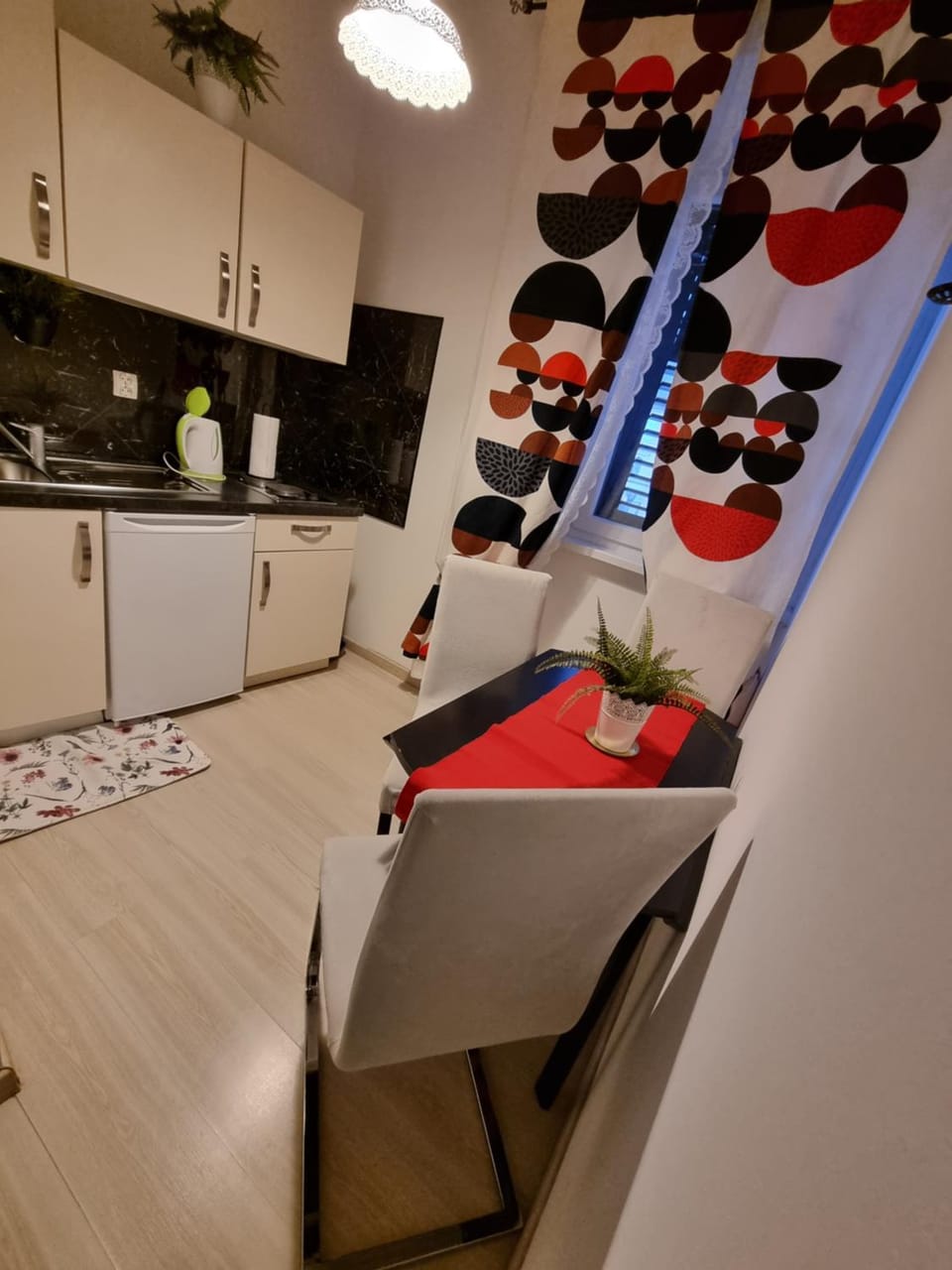 Aparments Lovely Paris Apartment in Umag