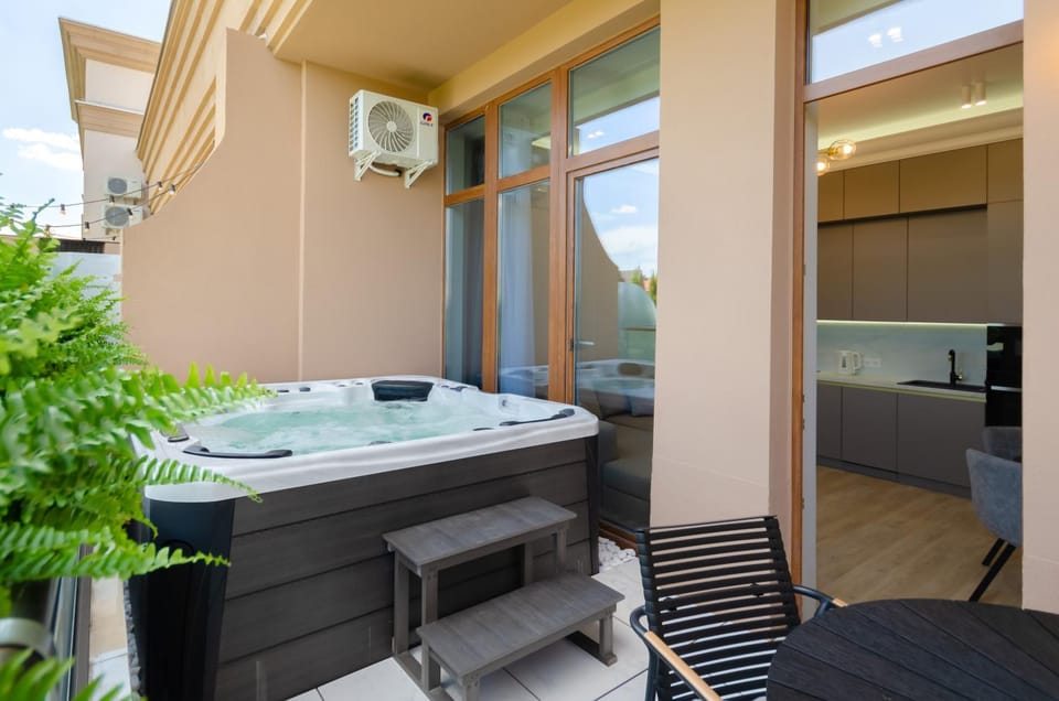 Hot Tub
