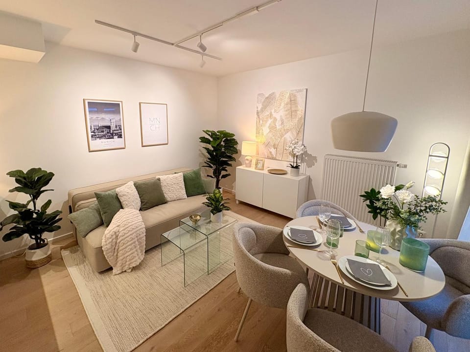 Living room, Seating area, Dining area, heating