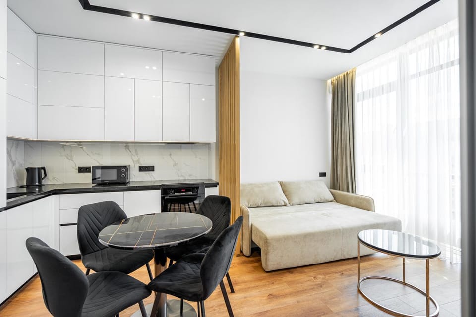 Living room, Seating area, Dining area, pet friendly