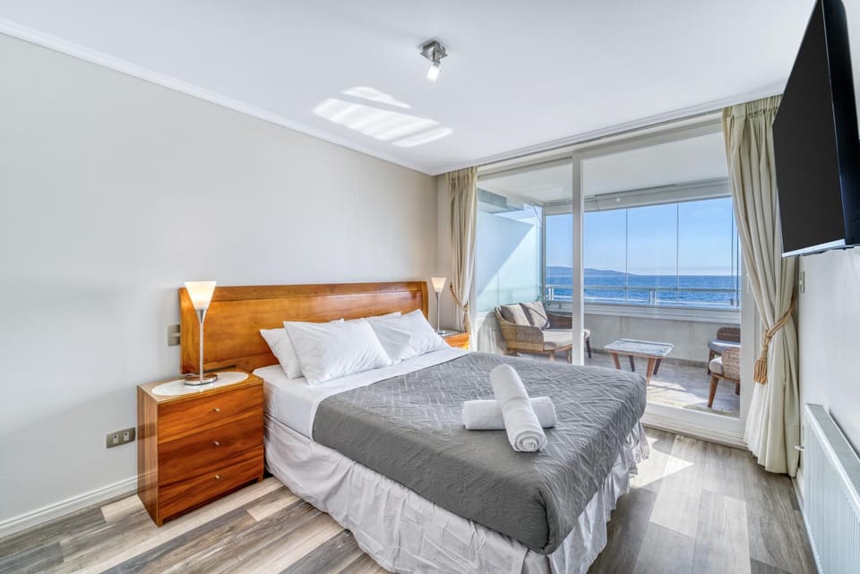 Pacific Terrace 4 Guests & Parking Apartment in Vina del Mar