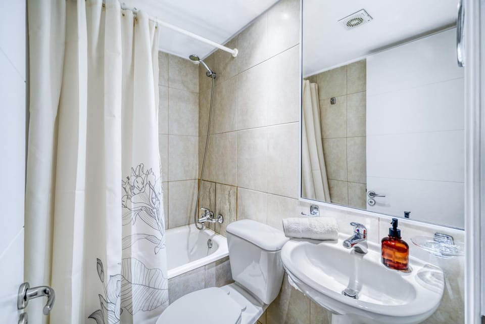 Pacific Terrace 4 Guests & Parking Apartment in Vina del Mar