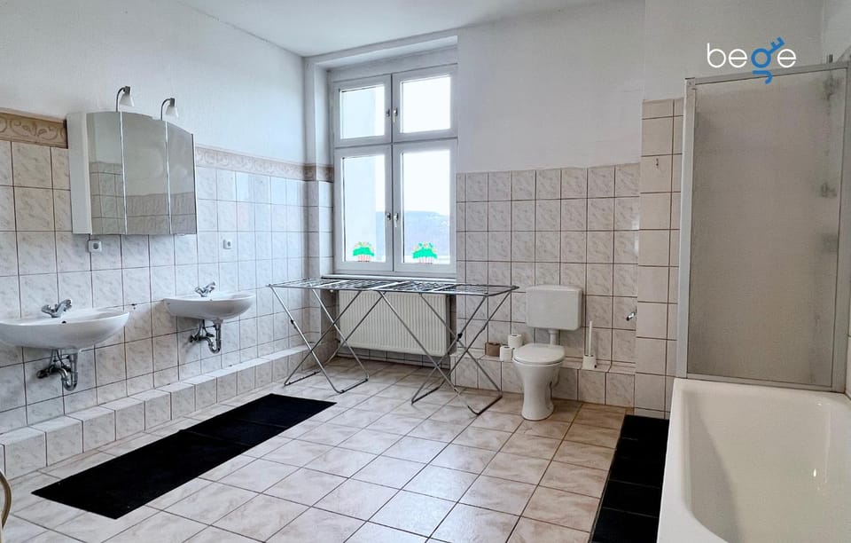 Bathroom, Bath
