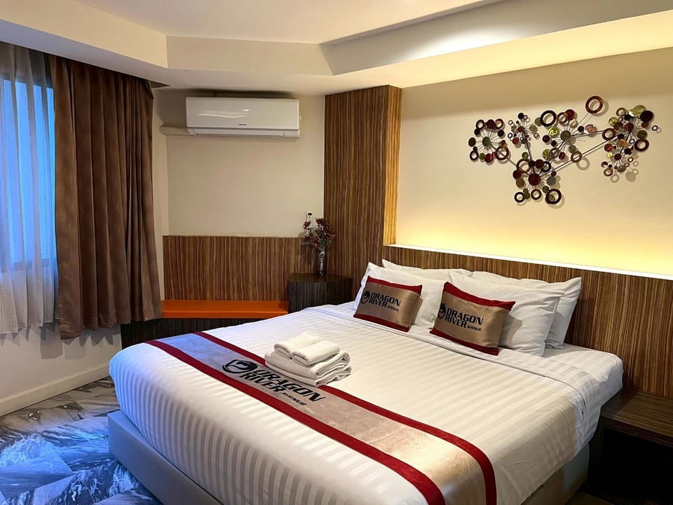 Bed, Photo of the whole room, Bedroom, towels, air conditioner