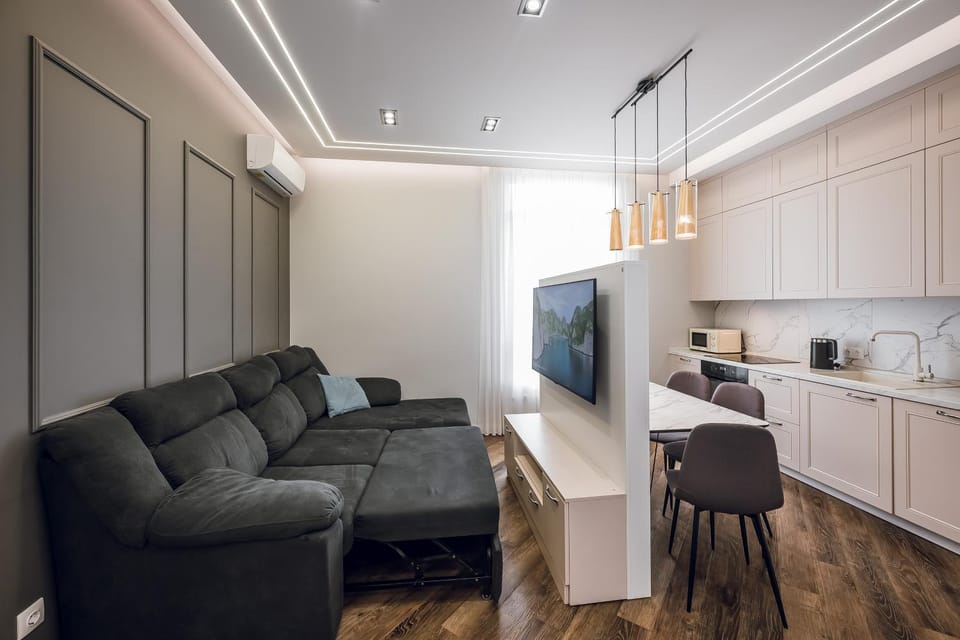 TV and multimedia, Living room, Dining area, pet friendly, air conditioner