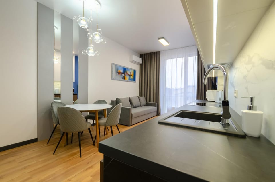 Living room, Seating area, Dining area, air conditioner