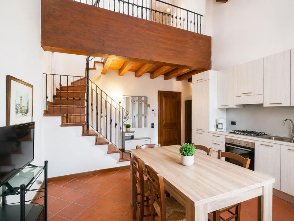 Coffee/tea facilities, Kitchen or kitchenette, Living room, Seating area, Dining area, kitchen
