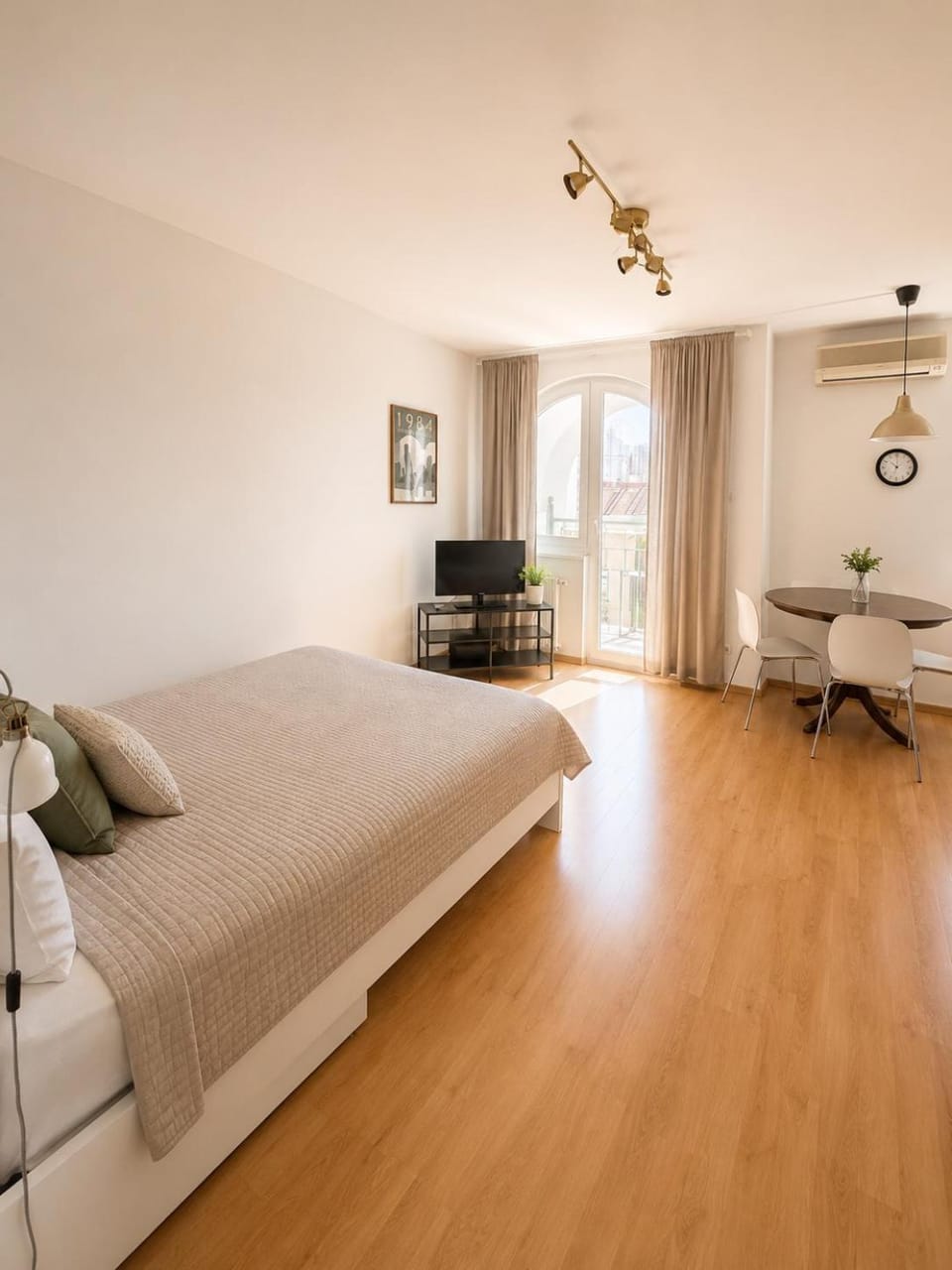 Cozy nest with free parking Apartment in Budapest