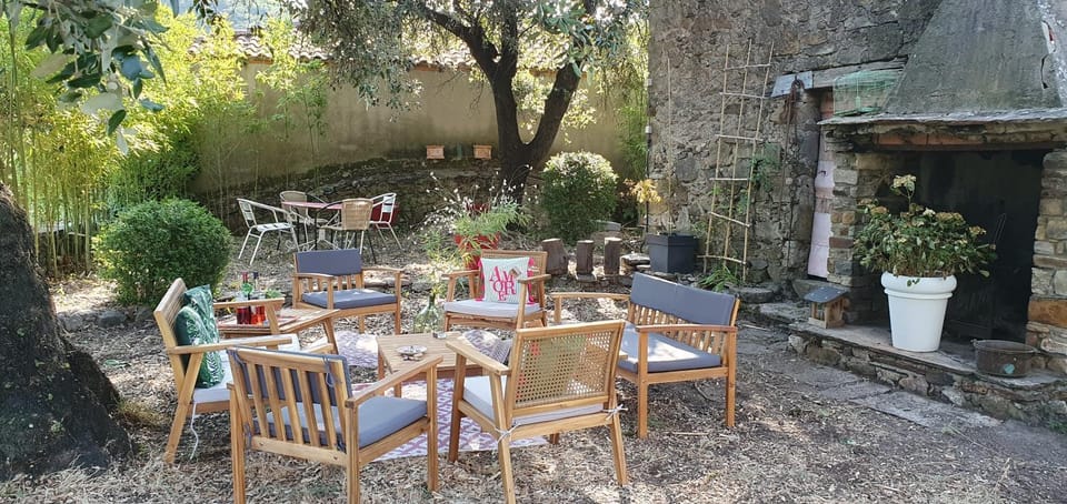 La maison de Félicité-Entre nature et authenticité en Haut-Languedoc House in Occitanie