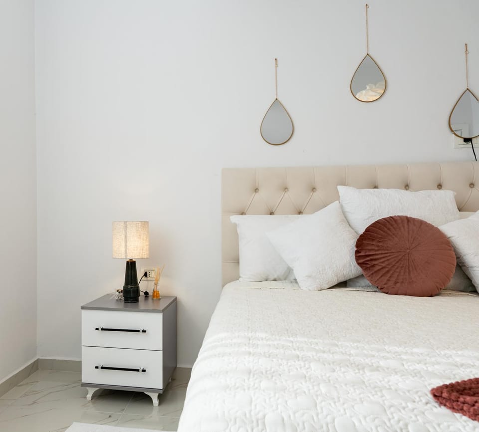 Bed, Photo of the whole room, Bedroom