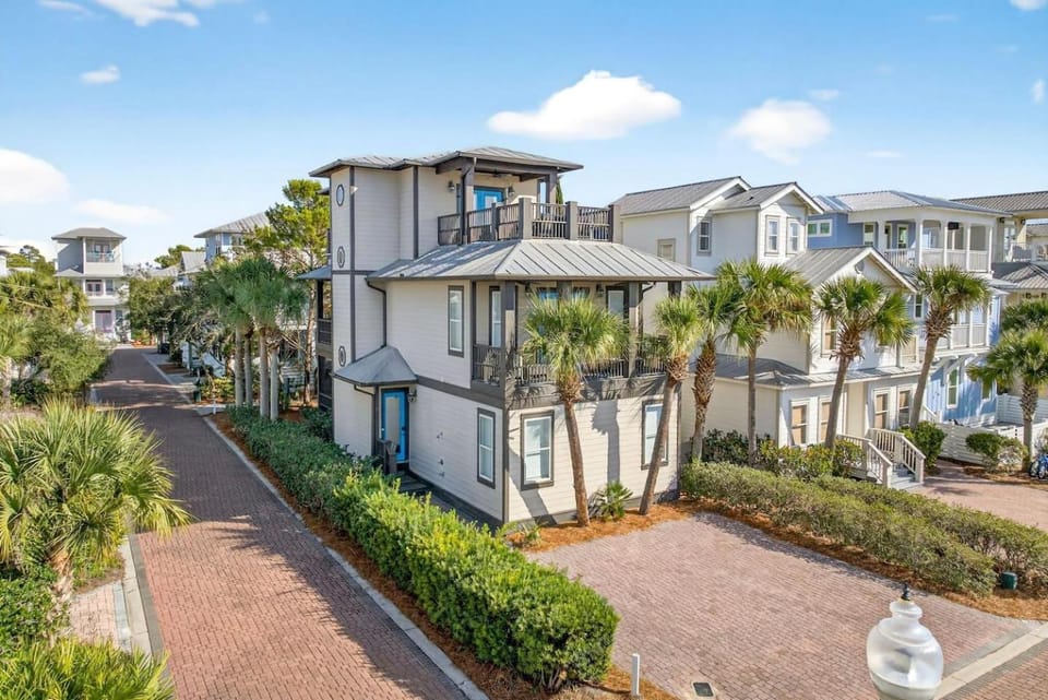 30A Oasis! Walk to beachpoolRosemary&Alys Beach House in Rosemary Beach