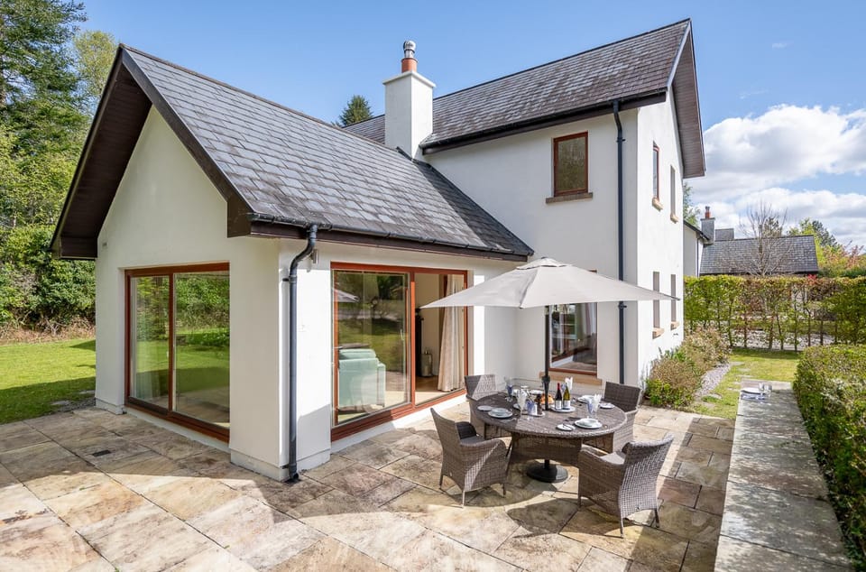 Property building, Patio, Garden