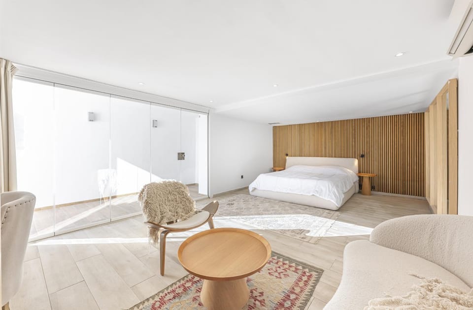 Stunning 6-Bed Villa with Private Pool Villa in Costa del Sol