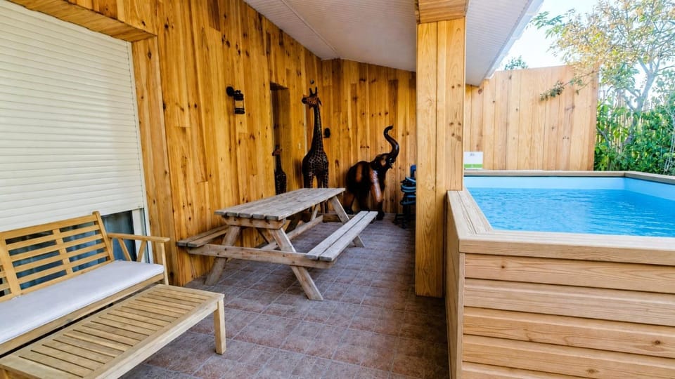 Patio, Pool view, Swimming pool
