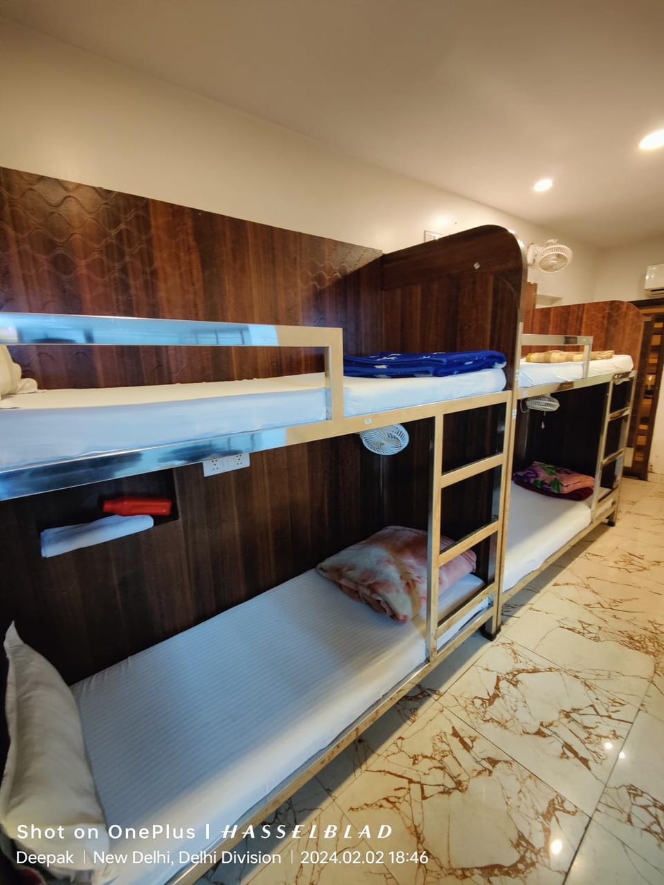Bed, Kitchen or kitchenette, Photo of the whole room, Bedroom, bunk bed, wardrobe