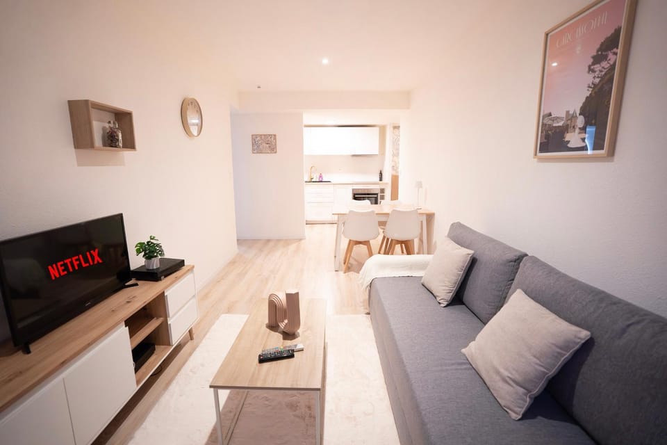 TV and multimedia, Living room, Seating area