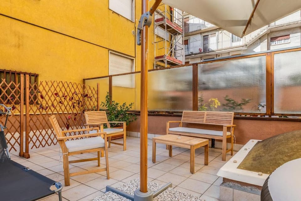 CINEMA Airport 6 MINUTE warmed Idropool and patio Apartment in Bergamo