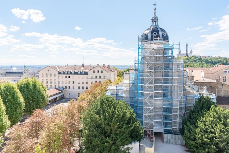 Property building, Day, Bird's eye view, City view, Location